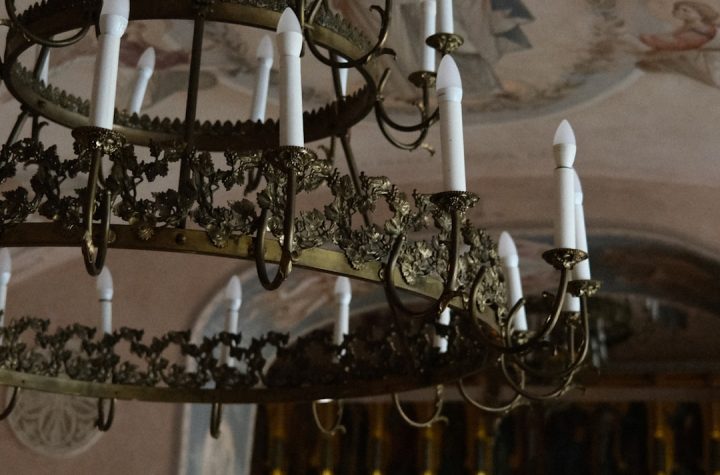 Photo Bedroom Chandelier